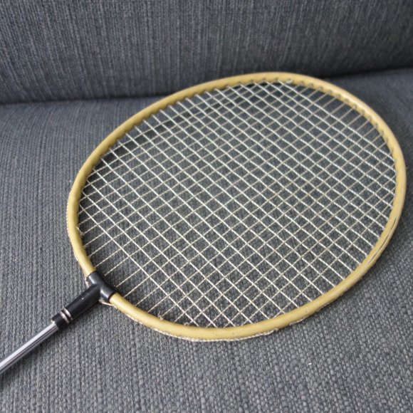 Vintage Carlton 3.9 Badminton Racket Made in England - Picture 2 of 15